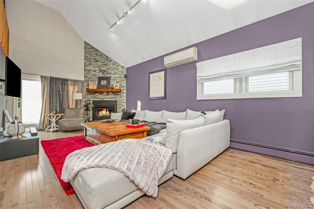 2 Martin Place, Northport, NY 11768