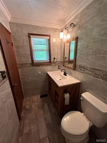 2803 Wild Valley Drive, St Louis, MO 63049