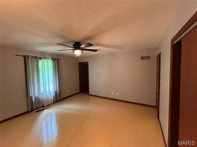 2803 Wild Valley Drive, St Louis, MO 63049