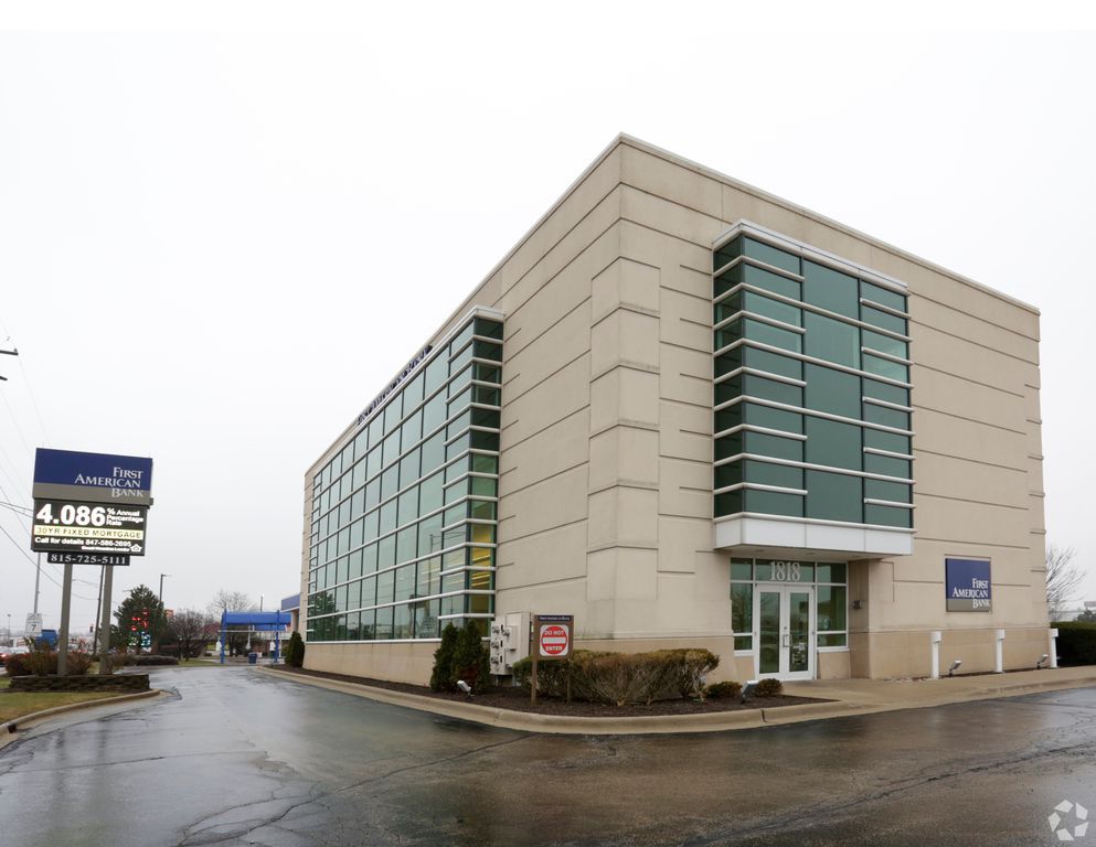 1818 W JEFFERSON Street, Joliet, IL 60435