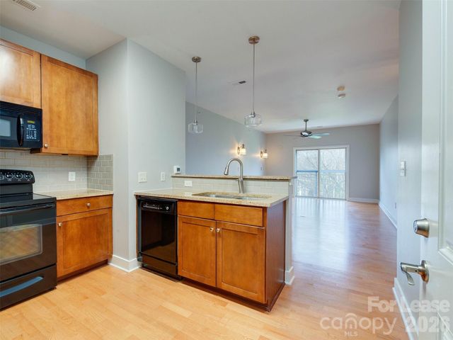 630 Calvert Street 407, Charlotte, NC 28208