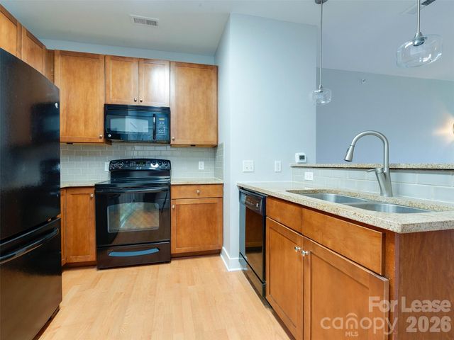 630 Calvert Street 407, Charlotte, NC 28208