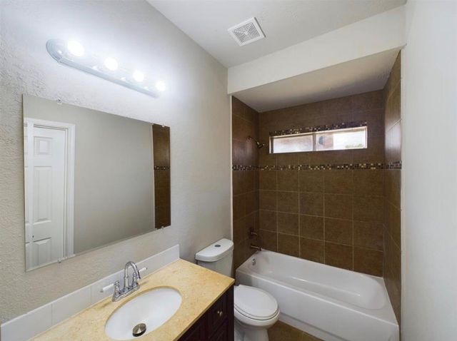 10102 Elder Mill Lane, Sugar Land, TX 77498