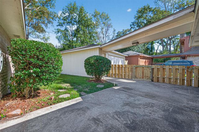 3815 Brook Shadow Drive, Houston, TX 77345