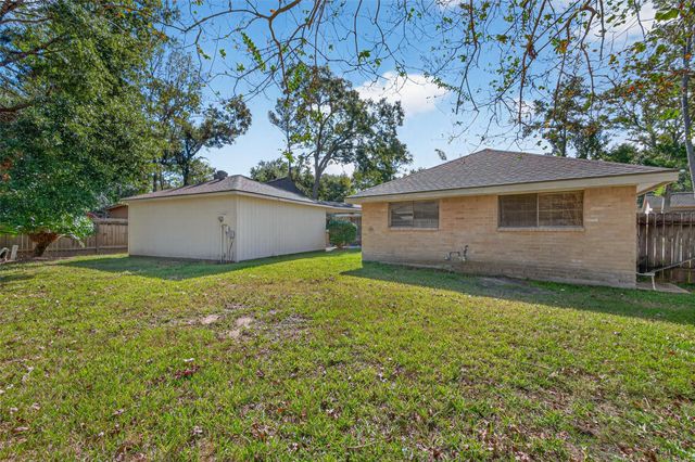 3815 Brook Shadow Drive, Houston, TX 77345