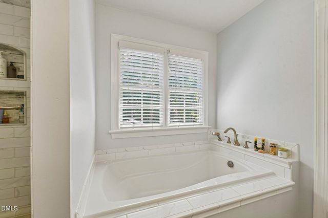 8512 Hampton Chase Court, Wake Forest, NC 27587