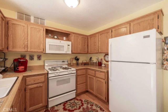 952 D, Big Bear City, CA 92314