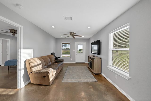 6132 Fm 2415, Alvarado, TX 76009