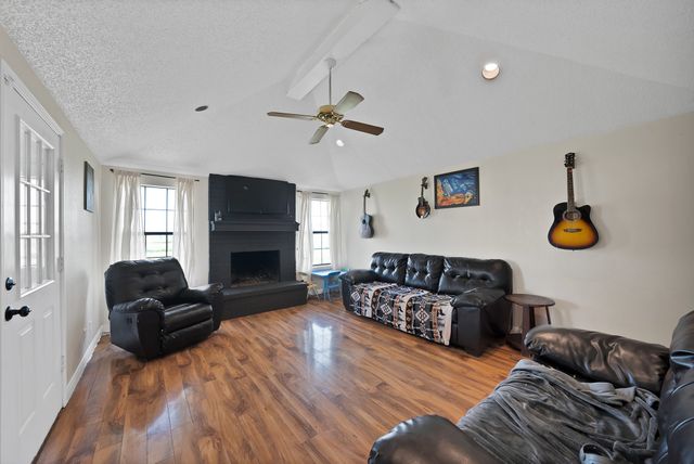6132 Fm 2415, Alvarado, TX 76009