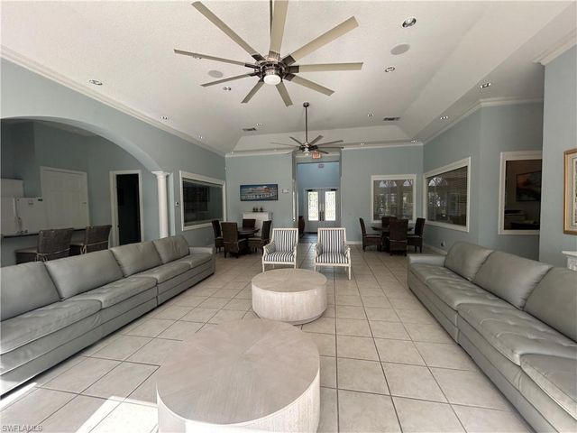 4635 Saint Croix LN 1224, Naples, FL 34109