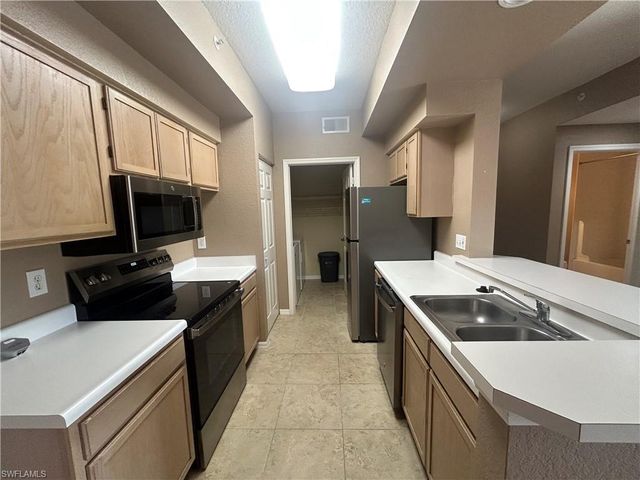 4635 Saint Croix LN 1224, Naples, FL 34109