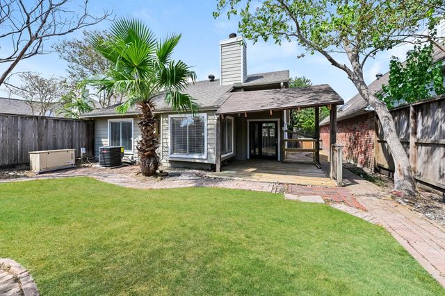 11811 Meadowchase Drive, Houston, TX 77065