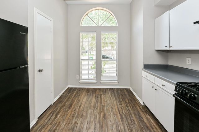 11811 Meadowchase Drive, Houston, TX 77065