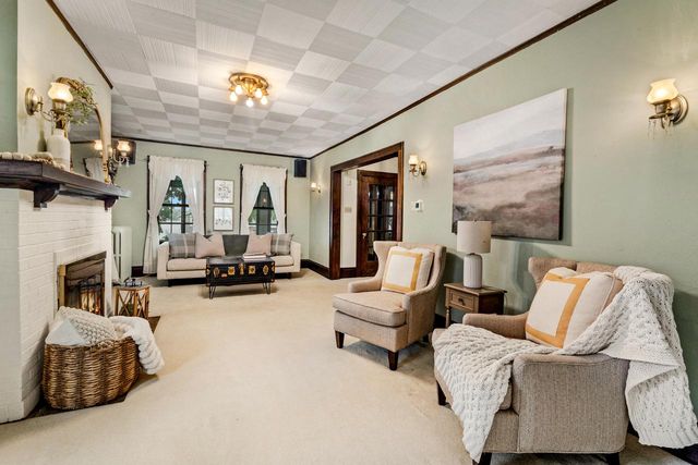 306 Park AVENUE, Pewaukee, WI 53072