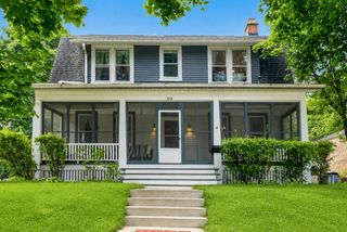 306 Park AVENUE, Pewaukee, WI 53072