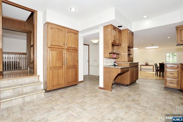 295 Rock Road, Glen Rock, NJ 07452