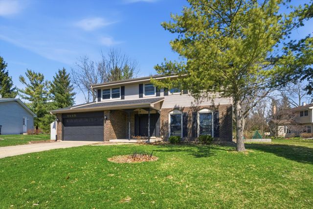 5S671 Heather Court, Naperville, IL 60540