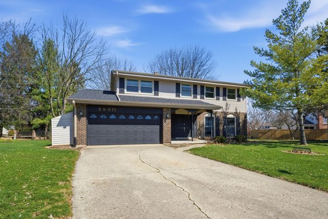 5S671 Heather Court, Naperville, IL 60540
