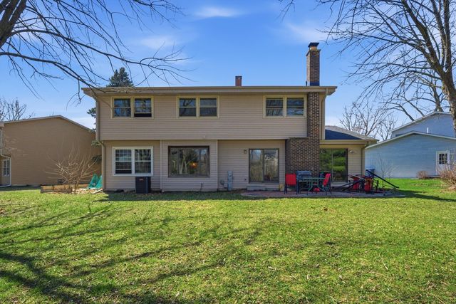 5S671 Heather Court, Naperville, IL 60540