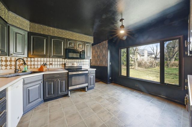 5S671 Heather Court, Naperville, IL 60540