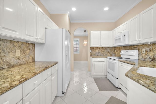 12441 NW 10th Ct A-15, Coral Springs, FL 33071