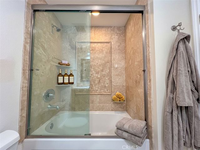 322 Ogle Street Unit C, Costa Mesa, CA 92627