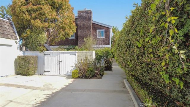 322 Ogle Street Unit C, Costa Mesa, CA 92627