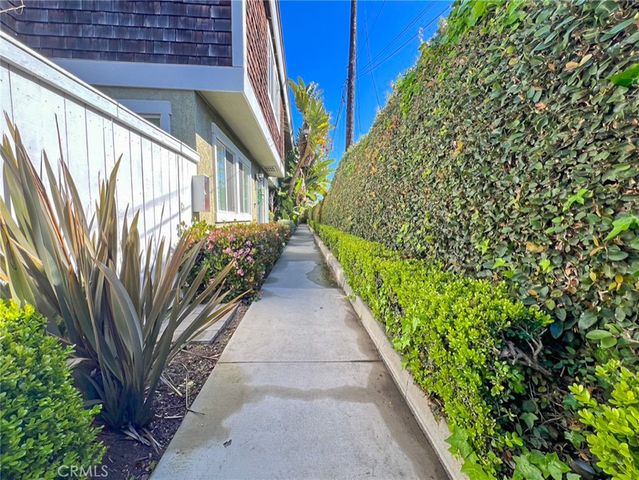 322 Ogle Street Unit C, Costa Mesa, CA 92627