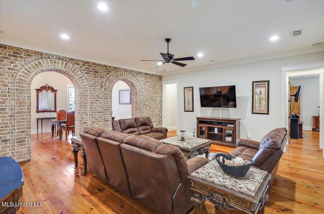 213 Ironwood Plantation Boulevard, Madison, MS 39110