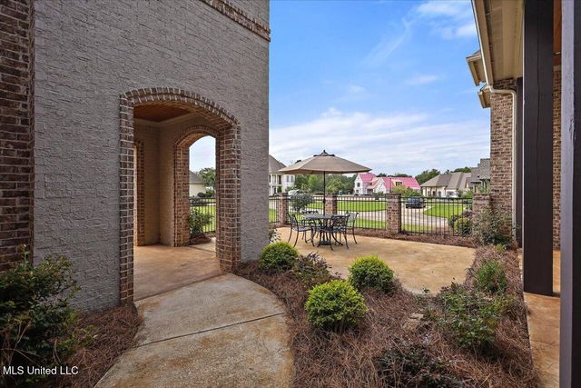 213 Ironwood Plantation Boulevard, Madison, MS 39110