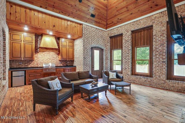 213 Ironwood Plantation Boulevard, Madison, MS 39110