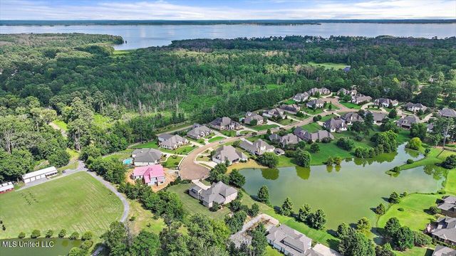 213 Ironwood Plantation Boulevard, Madison, MS 39110