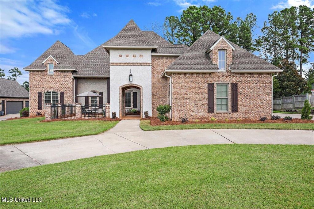 213 Ironwood Plantation Boulevard, Madison, MS 39110