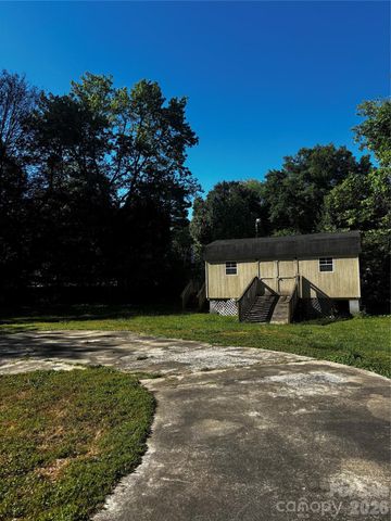 907 Maple Avenue, Salisbury, NC 28144