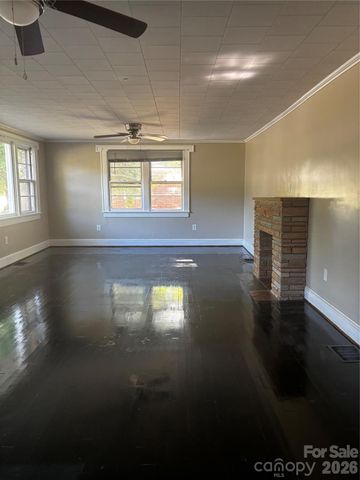 907 Maple Avenue, Salisbury, NC 28144