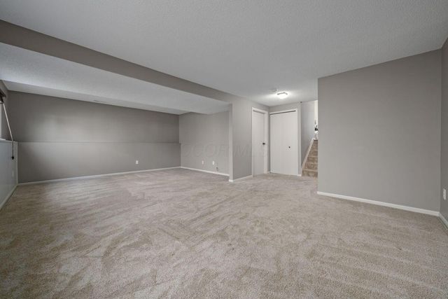 4858 Wallington Drive, Hilliard, OH 43026