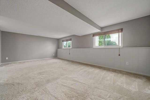 4858 Wallington Drive, Hilliard, OH 43026