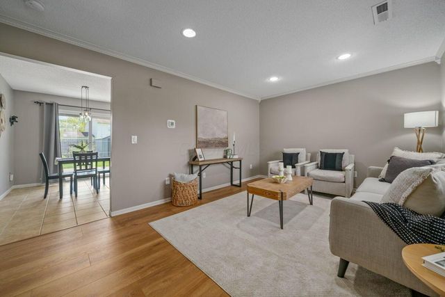 4858 Wallington Drive, Hilliard, OH 43026