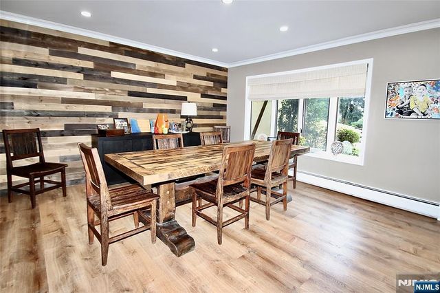 9 Watch Hill Road, Mahwah, NJ 07430