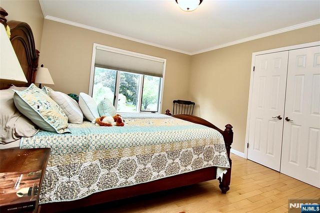 9 Watch Hill Road, Mahwah, NJ 07430