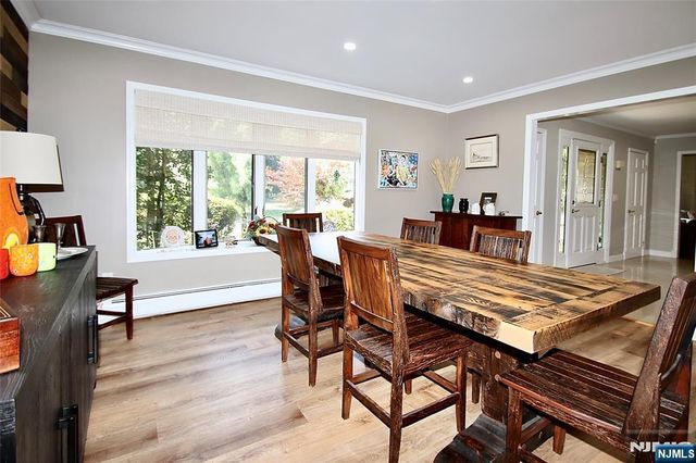 9 Watch Hill Road, Mahwah, NJ 07430