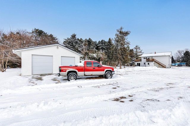 17802 CTH R, Denmark, WI 54208