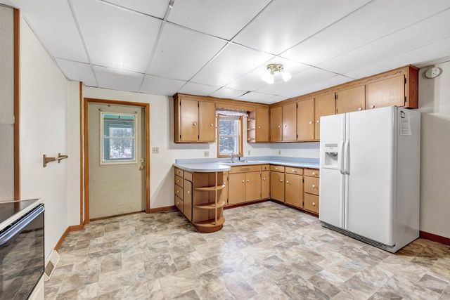17802 CTH R, Denmark, WI 54208