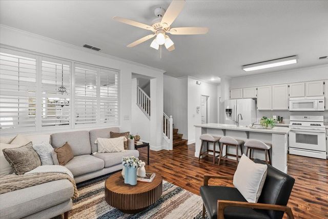 5535 Thornhill Ct, Stockton, CA 95219