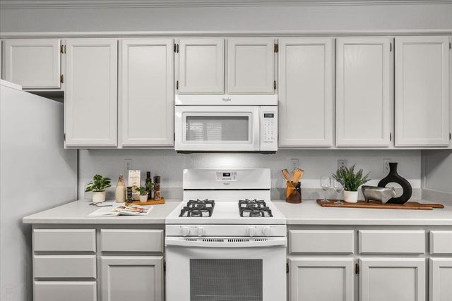 5535 Thornhill Ct, Stockton, CA 95219