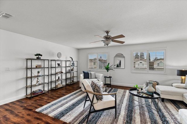 5535 Thornhill Ct, Stockton, CA 95219