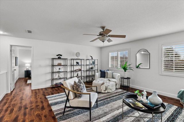 5535 Thornhill Ct, Stockton, CA 95219