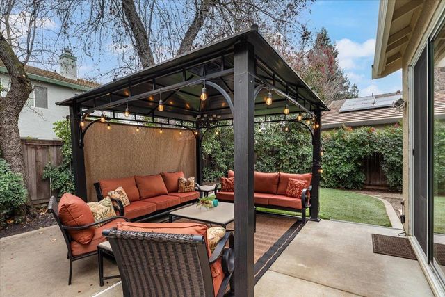 5535 Thornhill Ct, Stockton, CA 95219