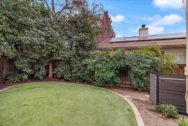 5535 Thornhill Ct, Stockton, CA 95219