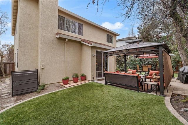 5535 Thornhill Ct, Stockton, CA 95219